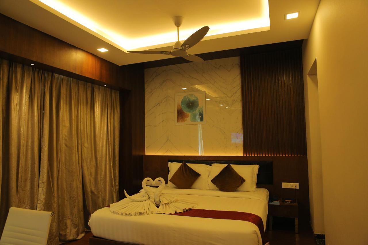 The Royal Grand Hotel Karur  Bagian luar foto