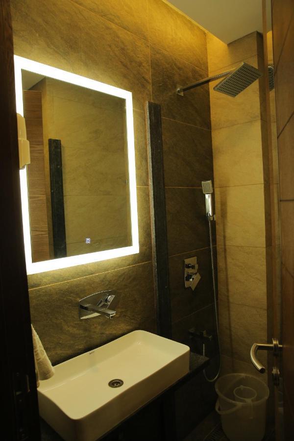 The Royal Grand Hotel Karur  Bagian luar foto