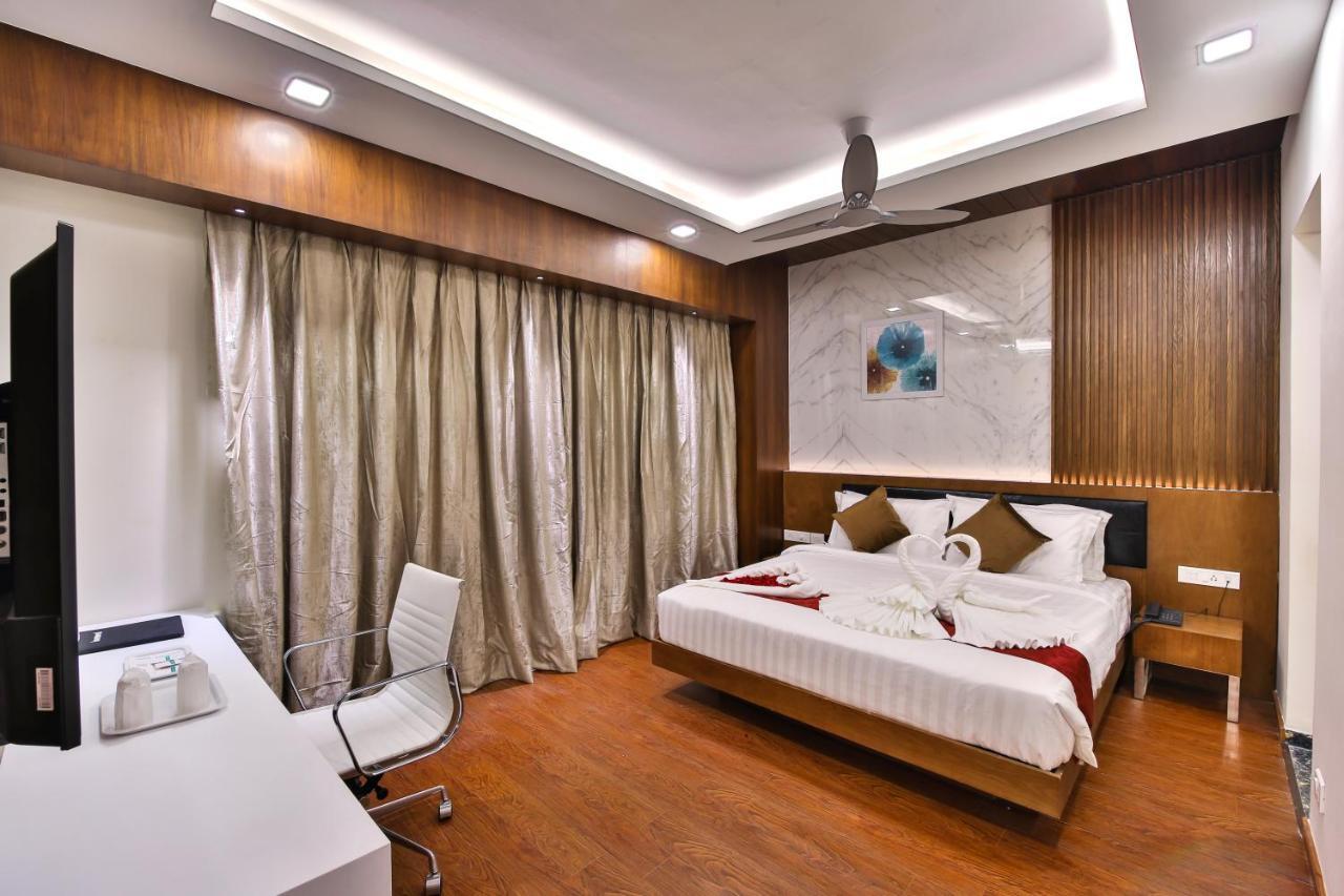 The Royal Grand Hotel Karur  Bagian luar foto
