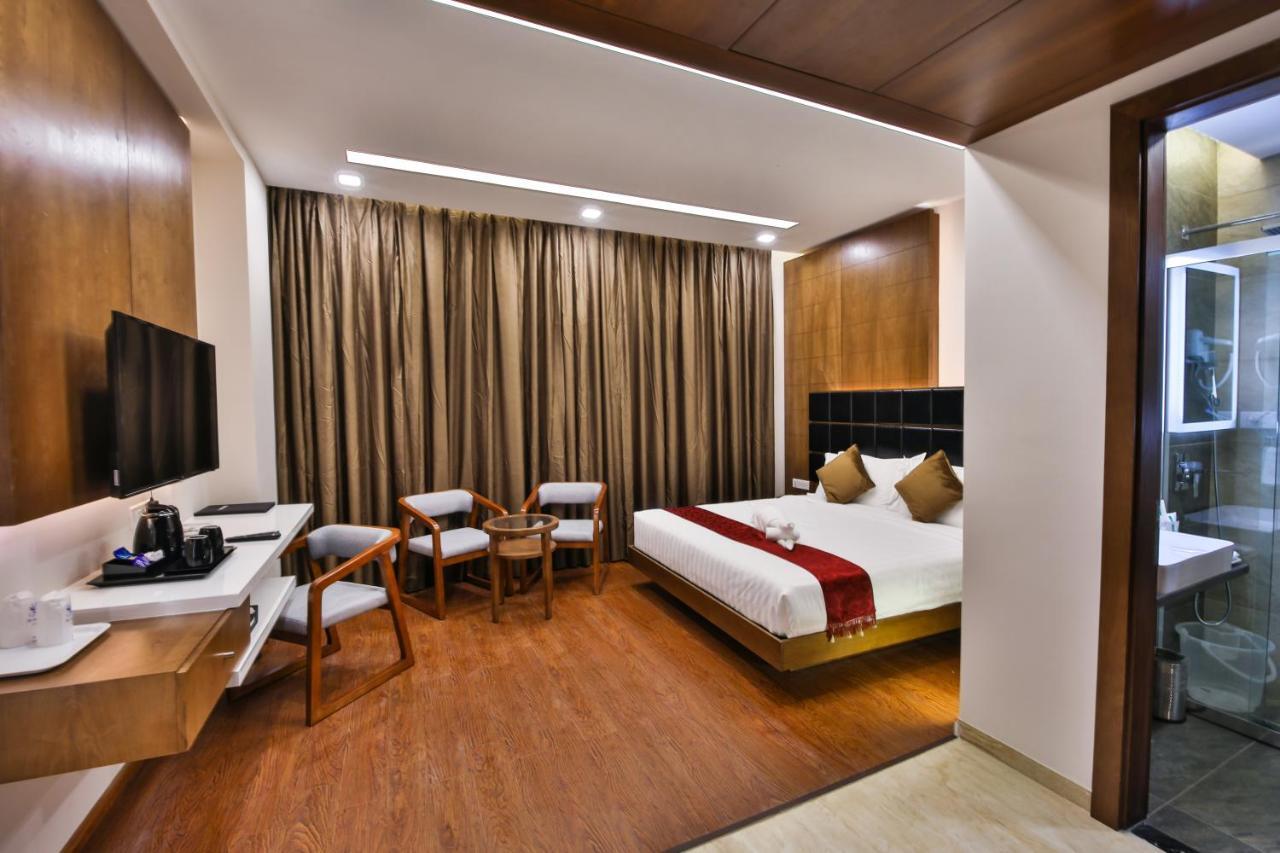 The Royal Grand Hotel Karur  Bagian luar foto